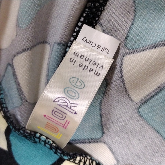 5 LuLaRoe Tall & Curvy leggings - Picture 7 of 7